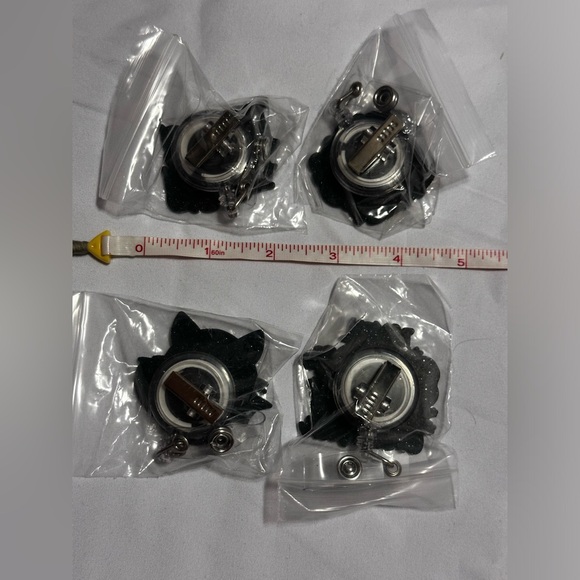 4Piece Halloween Retractable ID Badge Reels With Alligator Clips. NWT - Picture 3 of 7
